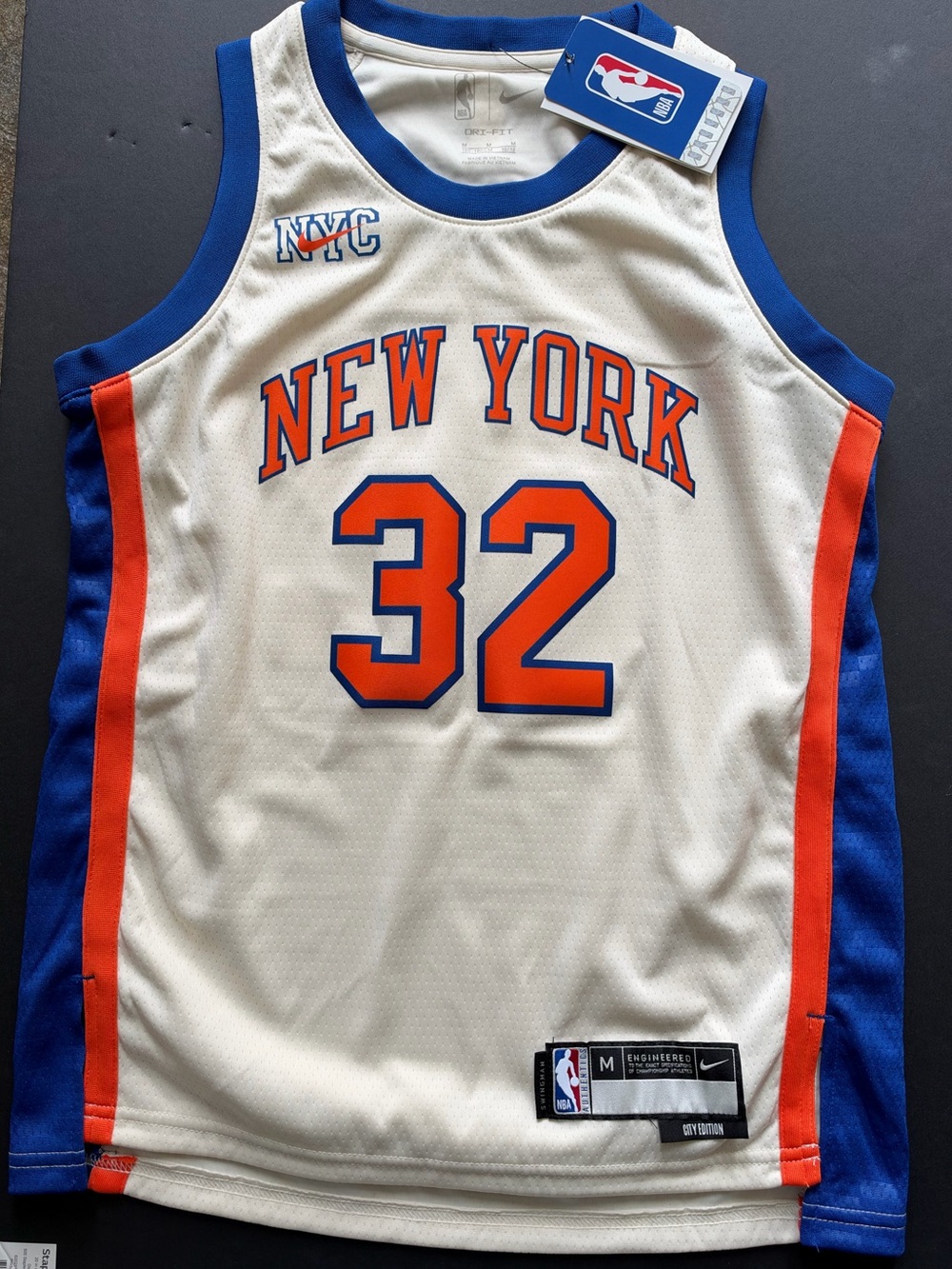 NWT NEW Karl-Anthony Towns New York Knicks Swingman Jersey City 2026 Youth M #32